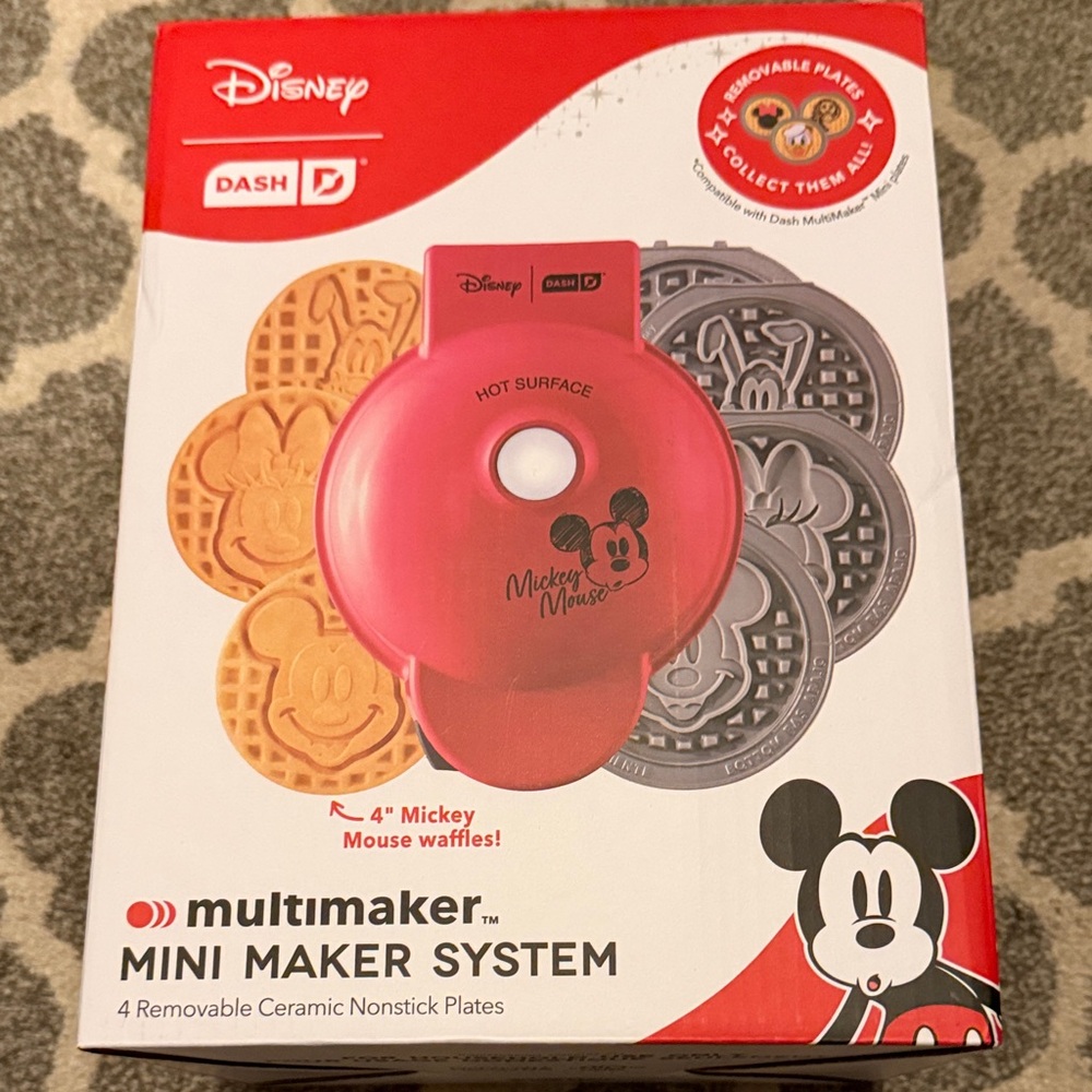 Disney Dash Mickey Mouse Multimaker - Mini Maker Waffle System & Extras!